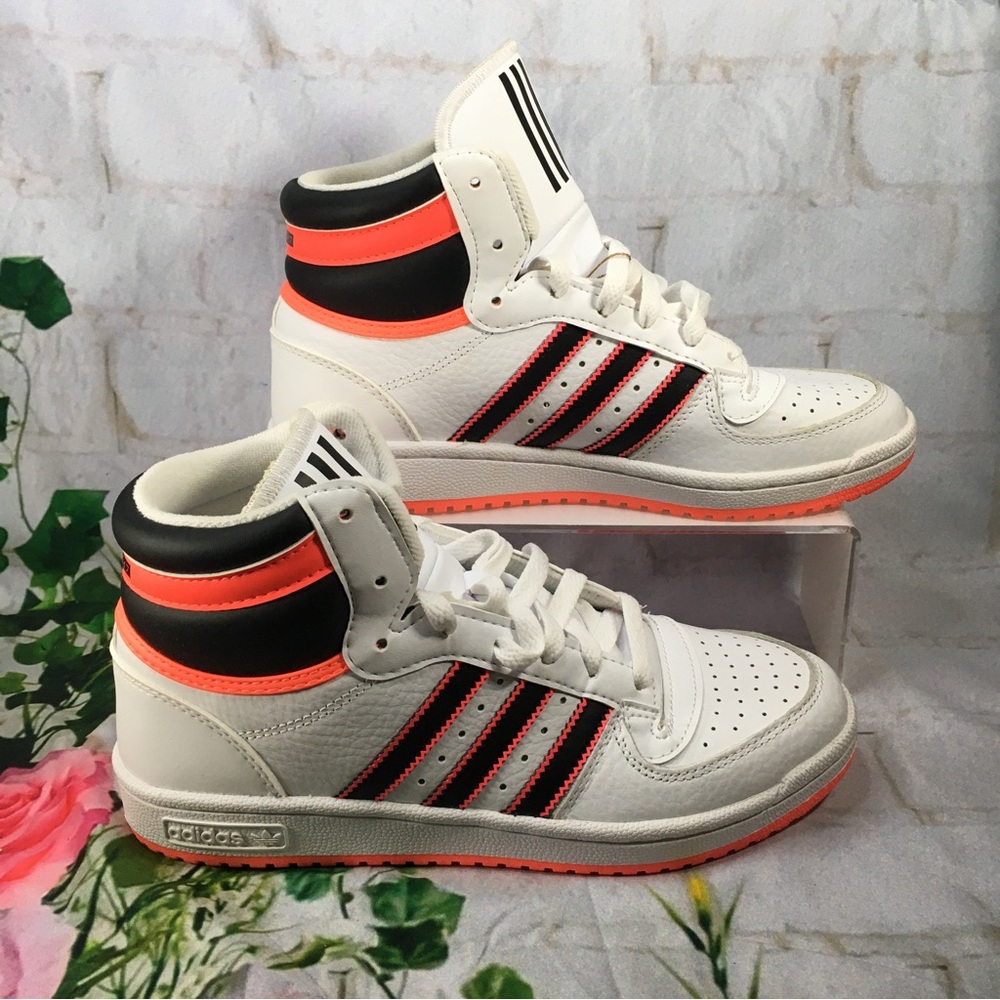 Adidas sneakers youth sz 6 Black & Neon coral trim on white street new in box